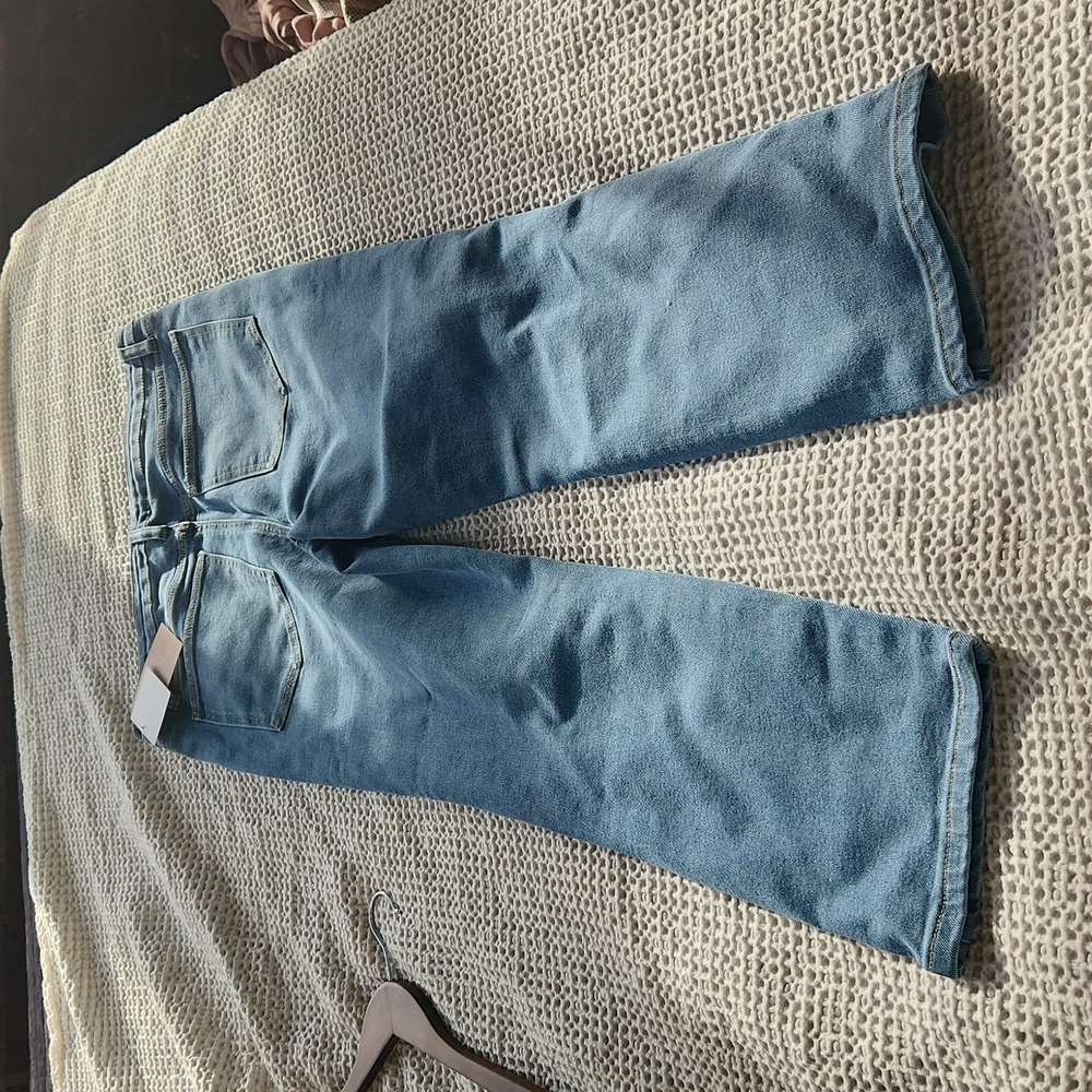 Jean - Picture 2 of 2